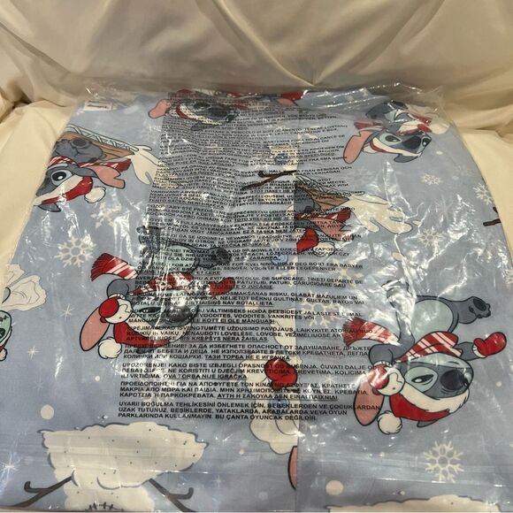 SALE Loungefly Disney Lilo and Stitch Holiday Snow Angel Unisex Camp Shirt NWT - Picture 8 of 9